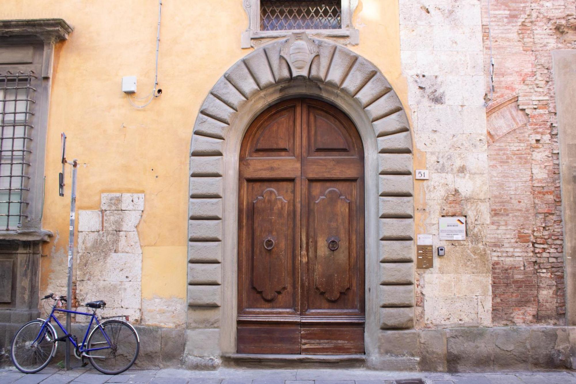 Nel Cuore Di PisaMonolocale In Palazzo Storico. Luaran gambar