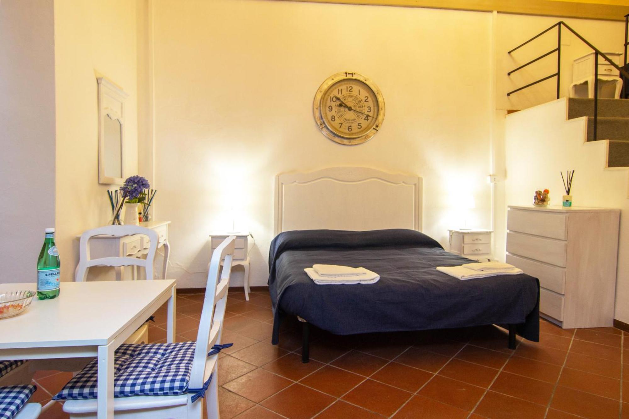 Nel Cuore Di PisaMonolocale In Palazzo Storico. Luaran gambar